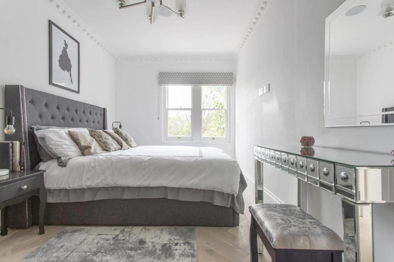 Spacious Flat In * Лондон