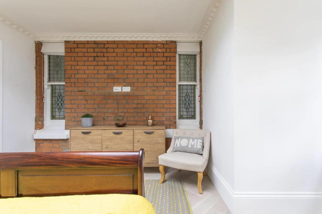 Spacious Flat In Лондон