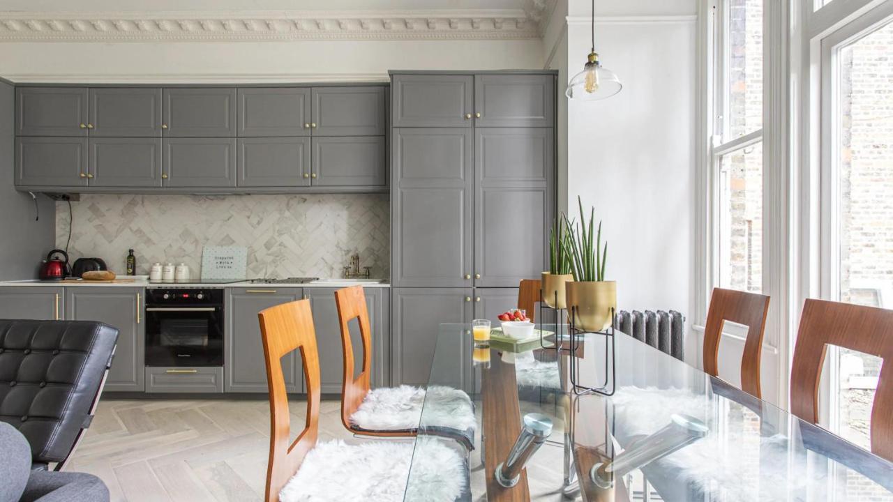 Апартаменты Spacious Flat In Лондон